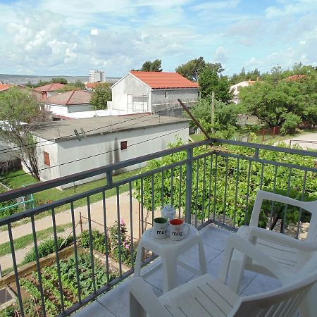Apartments Cico Стариград-Паклениця Екстер'єр фото
